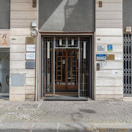 Starhost - GOLDEN SUITE Salerno Exterior foto