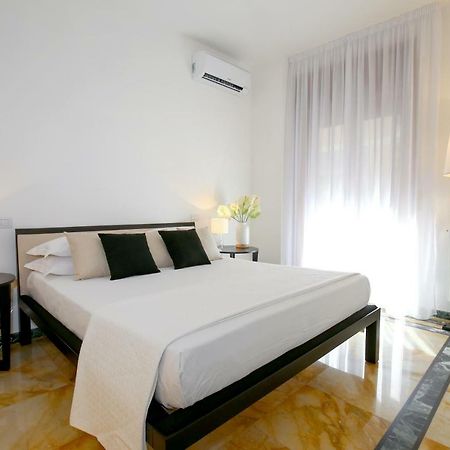 Starhost - GOLDEN SUITE Salerno Exterior foto
