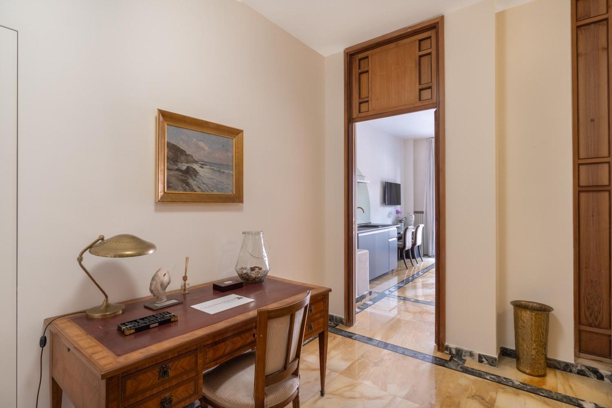 Starhost - GOLDEN SUITE Salerno Exterior foto