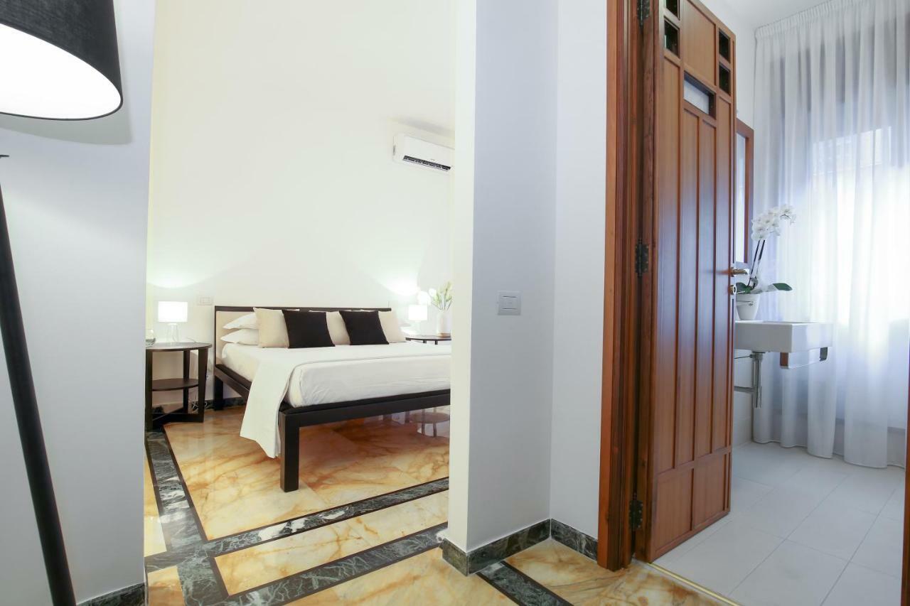 Starhost - GOLDEN SUITE Salerno Exterior foto